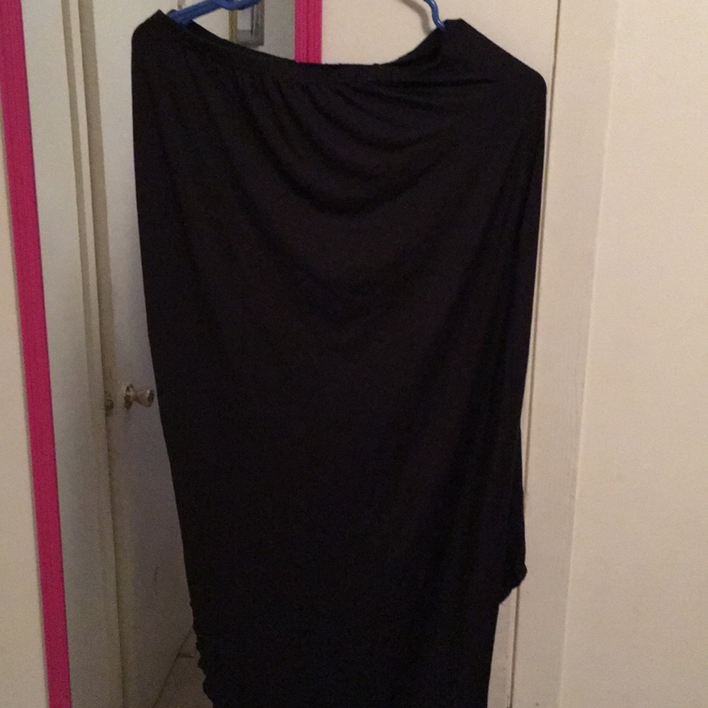 Two piece - Picture 3 of 3